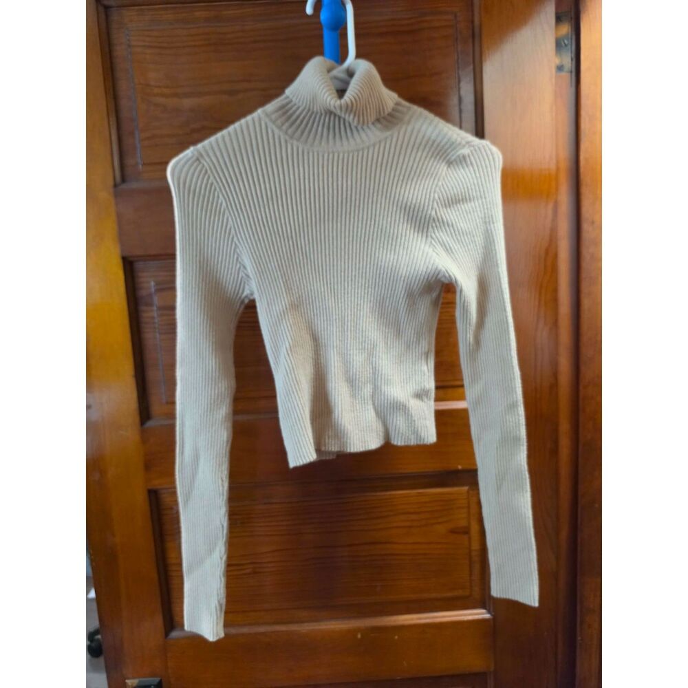 Forever 21 Women’s Medium Beige Ribbed Turtleneck Sweater Fitted Long Sleeve